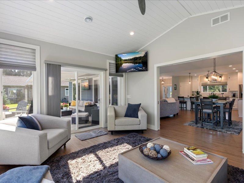 Residential in East Gull Lake 5
