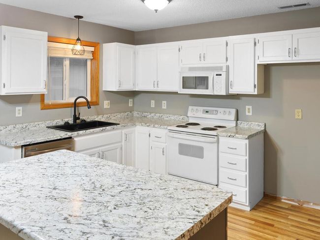 403 Circle Dr Braham MN 55006 USA-018-031-018-MLS_Size.jpg | Image 9