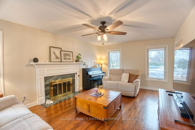 40 Blue Heron Crt, House other with 4 bedrooms, 4 bathrooms and 9 parking in Rockcliffe ON | Image 8