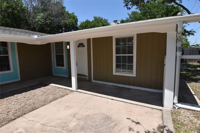 2913 E 51 St St, Home with 3 bedrooms, 1 bathrooms and null parking in Austin TX | Image 15