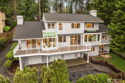 2187 157th Pl Se, Bellevue, WA, 98008-5057 | Card Image