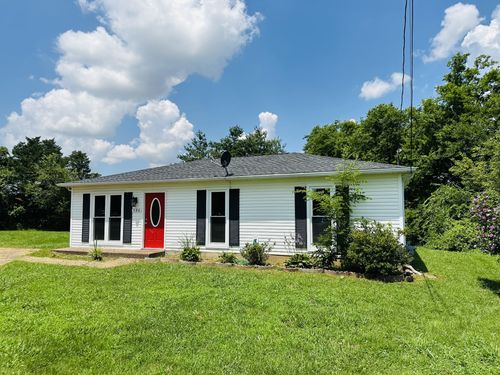 586 Foxfield Rd, Hopkinsville, KY, 42240-6101 | Card Image