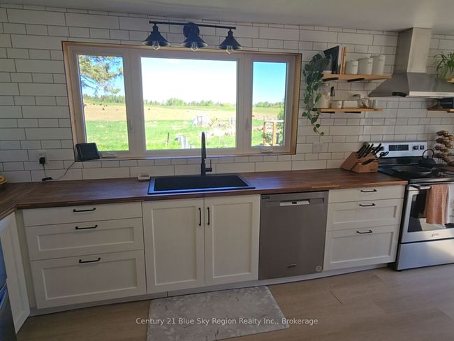 2670 Chiswick Line, House other with 3 bedrooms, 2 bathrooms and 4 parking in Powassan ON | Image 11