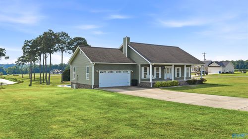 2059 Heaton Rd, Rainsville, AL, 35986-5083 | Card Image