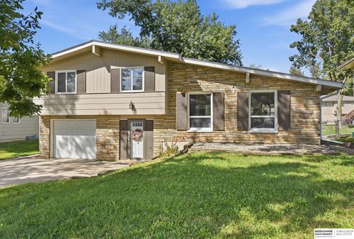3856 N 100th Ave, Omaha, NE, 68134-3704 | Card Image