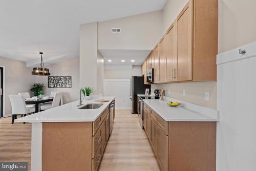 unit-3d-1102 Castle Harbour Way, GLEN BURNIE, MD, 21060-0940 | Card Image