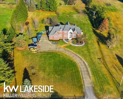 21901 31 Mile Rd, Ray, MI, 48096-1439 | Card Image