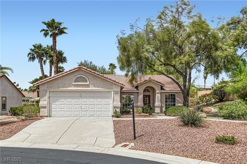 5529 Cranwood Ct, Las Vegas, NV, 89130-3609 | Card Image