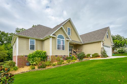 59 Honeysuckle Dr, Rock Spring, GA, 30739-3210 | Card Image