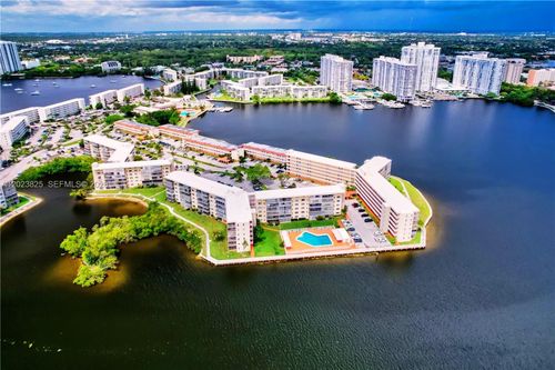 d310-2980 Point East Dr, Aventura, FL, 33160-2645 | Card Image