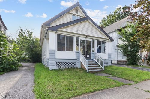 2819 E 118th St, Cleveland, OH, 44120-2113 | Card Image