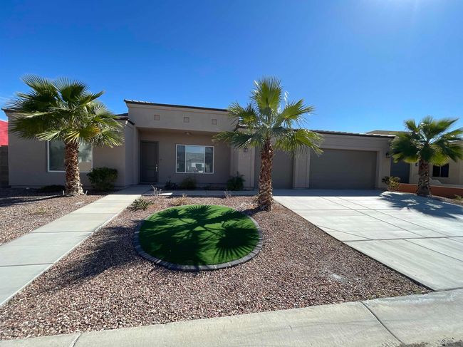 14839 E 46 Th Loop, House other with 0 bedrooms, 3 bathrooms and 3 parking in Yuma AZ | Image 25