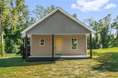 4128 Kivett Dr, Jamestown, NC, 27282-9242 | Card Image