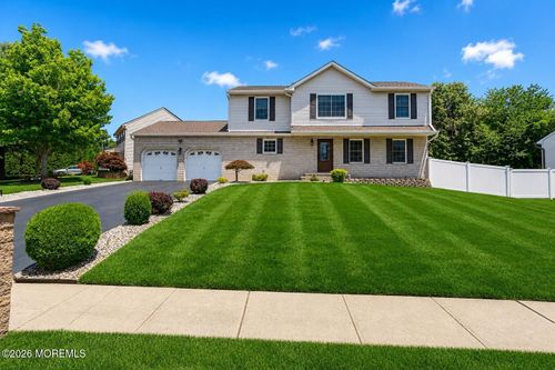 1 Treeview Ln, Cliffwood, NJ, 07721-1269 | Card Image