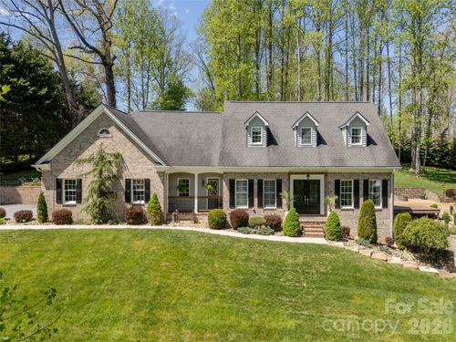 514 Whispering Hills Dr, Hendersonville, NC, 28792-1218 | Card Image