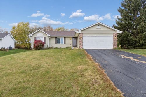 4144 Westridge Dr, WINNEBAGO, IL, 61088-8037 | Card Image