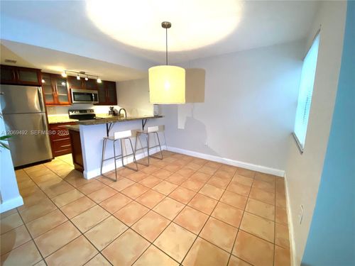 32-6-4530 Sw 68th Ct Circle, Miami, FL, 33155 | Card Image
