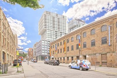 1808 - 158 Front St E, Condo with 2 bedrooms, 1 bathrooms and null parking in Toronto ON | Image 1