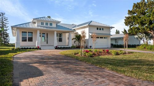 437 S Peninsula Ave, New Smyrna Beach, FL, 32169-2732 | Card Image