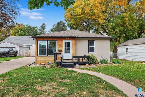1301 S Gary Dr Drive, Sioux Falls, SD, 57103 | Card Image