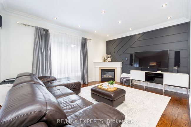60 Crystalhill Dr, House other with 6 bedrooms, 5 bathrooms and 4 parking in Brampton ON | Image 8