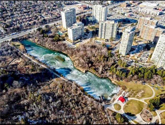 1702 - 8 Lisa St, Condo with 3 bedrooms, 2 bathrooms and null parking in Brampton ON | Image 34