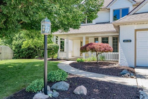 10124 Red Oak Court, Fort Wayne, IN, 46804-5223 | Card Image