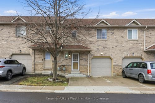 41-39 Pinewoods Dr, Stoney Creek, ON, L8J3Z4 | Card Image
