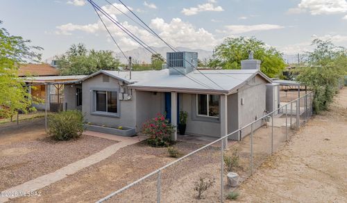 1506 N Hualpai Rd, Tucson, AZ, 85745-2064 | Card Image