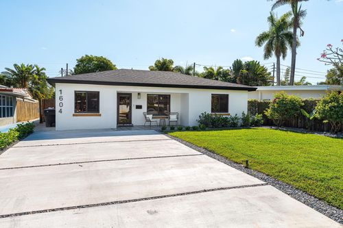 1604 Ne 16th Ave, Fort Lauderdale, FL, 33305-3305 | Card Image