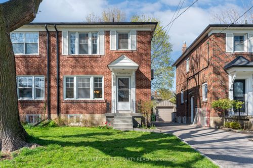 44 Thursfield Cres, East York, ON, M4G2N5 | Card Image
