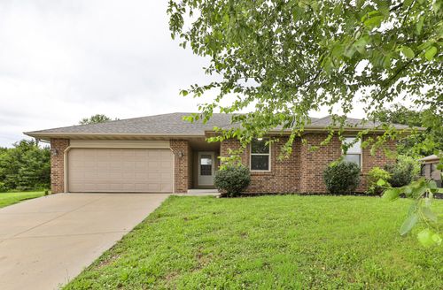 561 S Denver Pl, Bolivar, MO, 65613-2993 | Card Image