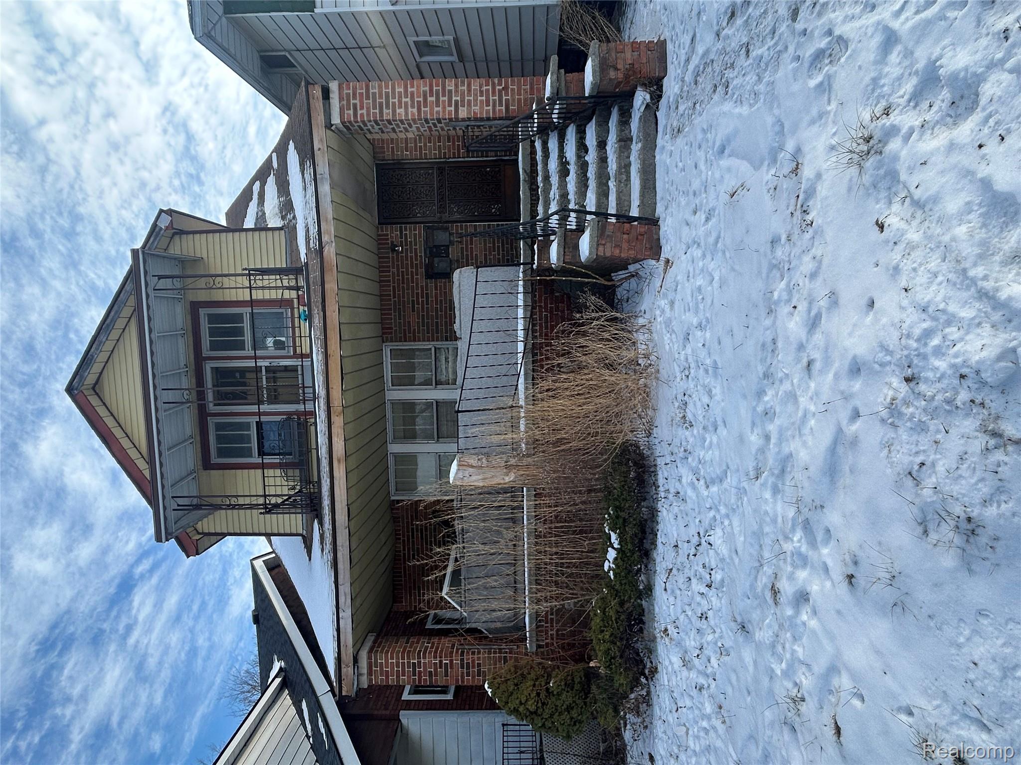 Residential Income in Highland Park 2