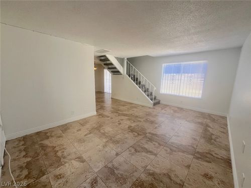 6007 Bromley Ave, Las Vegas, NV, 89107-1525 | Card Image