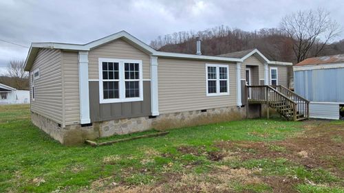 43 Blanton Ave, Wallins Creek, KY, 40873-8855 | Card Image