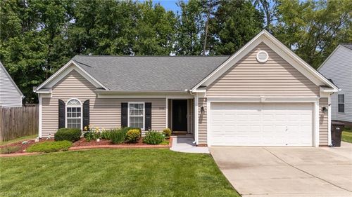 3336 Barnsdale Dr, Jamestown, NC, 27282-9576 | Card Image
