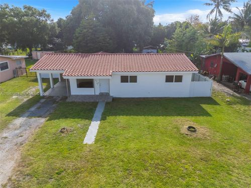 10747 Nw 22nd Ct, Miami, FL, 33167-3046 | Card Image