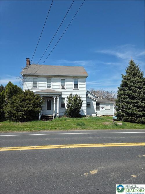 4586 W Mountain View Dr, WALNUTPORT, PA, 18088-9449 | Card Image