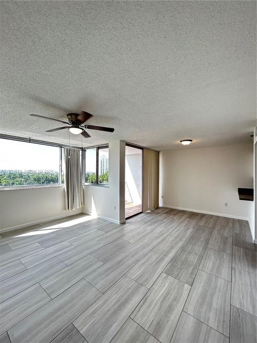 apt-909-1700 Nw North River Dr, Miami, FL, 33125-2352 | Card Image