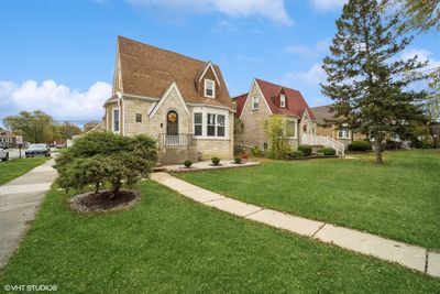 3047 N 77th Avenue, House other with 3 bedrooms, 3 bathrooms and 2 parking in Elmwood Park IL | Image 1