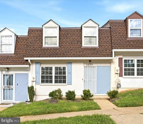 w-155-1859 Village Green Dr, HYATTSVILLE, MD, 20785-4120 | Card Image