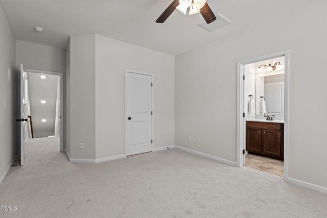 Primary Bedroom | Image 18