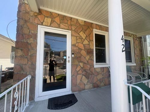 42 Saint Marys Avenue, New York, NY, 10305 | Card Image