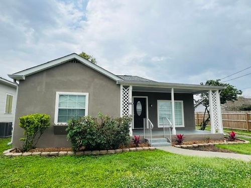 1118 Academy St, Houma, LA, 70360-5704 | Card Image
