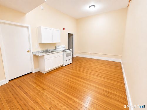 2d-105 Bank Street, Waterbury, CT, 06702 | Card Image