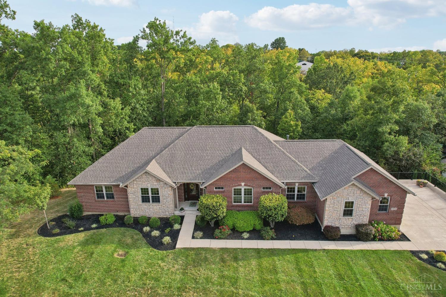 Gregory Creek Ln, West Chester, OH 45069
