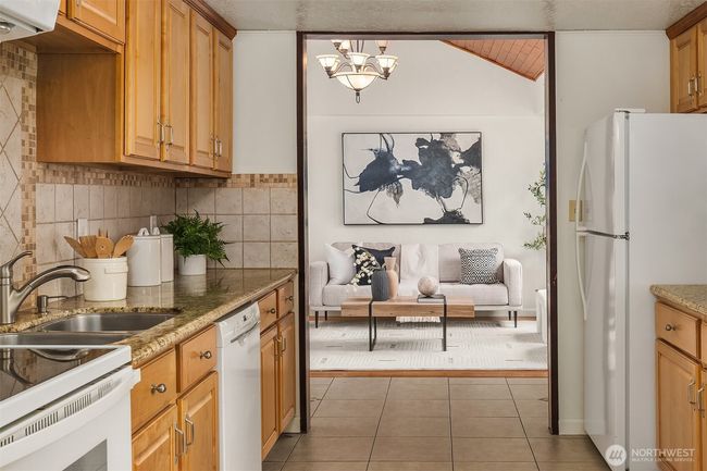 23516 20 Th Ave W, House other with 3 bedrooms, 2 bathrooms and 1 parking in Bothell WA | Image 17