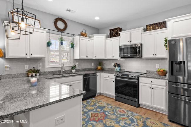 140 W Huckleberry Way, House other with 3 bedrooms, 2 bathrooms and 2 parking in Rocky Point NC | Image 21