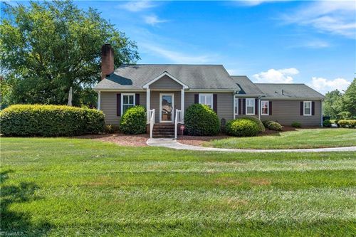 137 Hidden Creek Dr, Advance, NC, 27006-8754 | Card Image