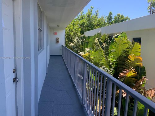 4c-360 Meridian Ave, Miami Beach, FL, 33139-8744 | Card Image